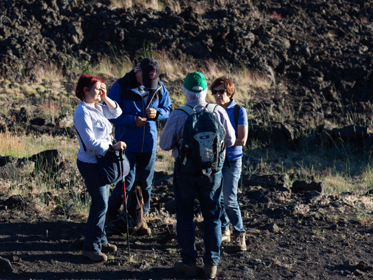 Trekking privato Etna da Catania: natura e avventura