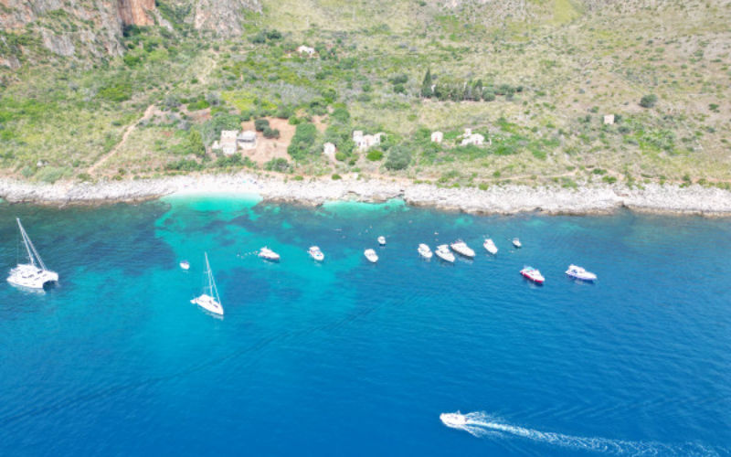 Barca & Snorkeling nella Riserva dello Zingaro e Faraglioni di Scopello: calette segrete e mare cristallino