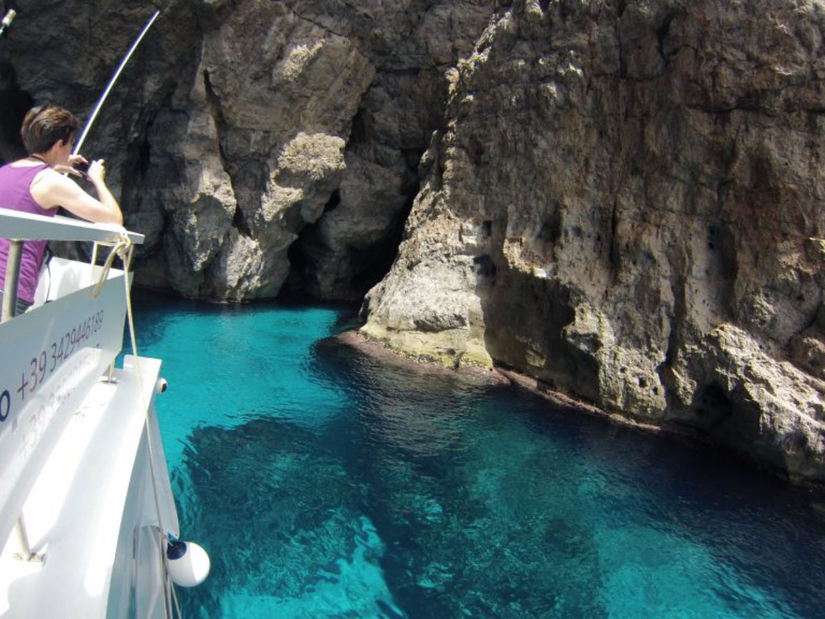 Tour in barca alle Grotte di Marettimo da Trapani