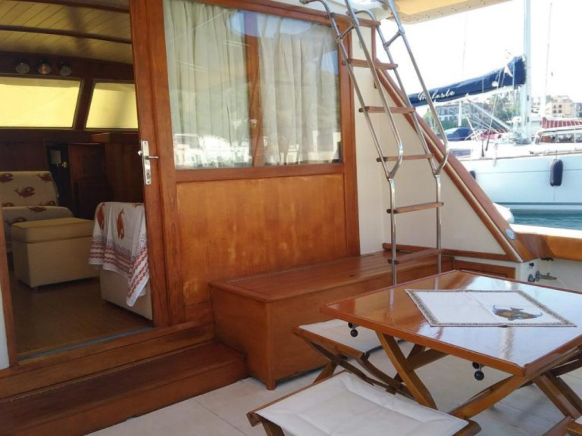 Favignana e Levanzo in Yacht: escursione esclusiva tra le Isole Egadi