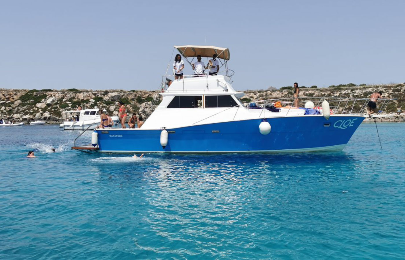 Favignana e Levanzo in Yacht: escursione esclusiva tra le Isole Egadi