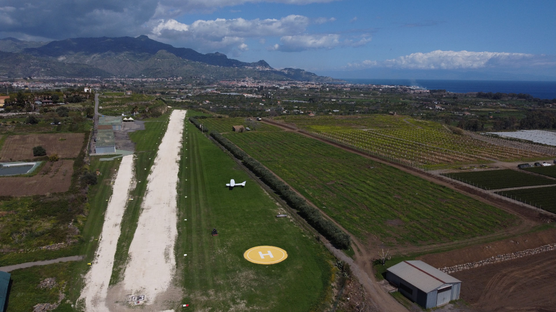 Emozioni dal Cielo: Tour Privato su Taormina e l’Etna