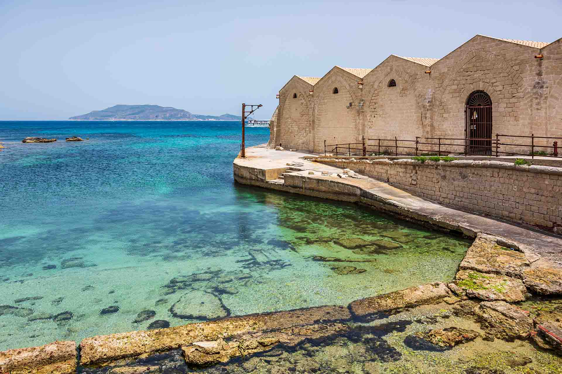 Favignana e Levanzo: Un’Esperienza tra le Acque più Belle di Sicilia
