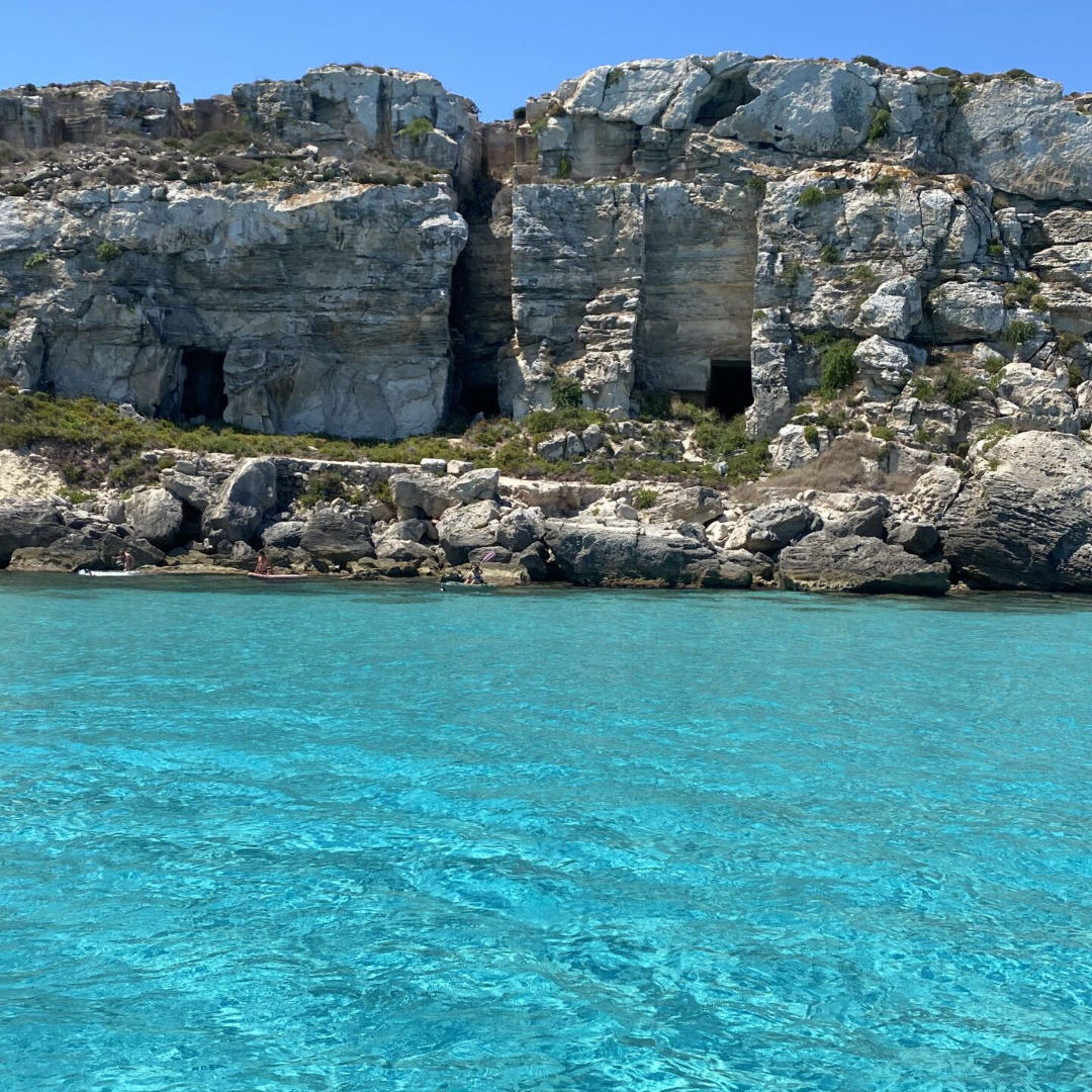 Tour di Favignana e Levanzo in Gommone con Sup
